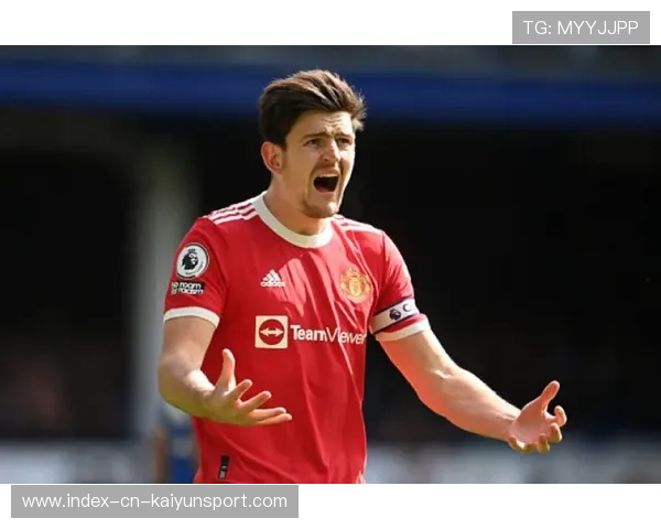 曼联左路突破送出绝妙传中助攻得分：边线之美与团队之力